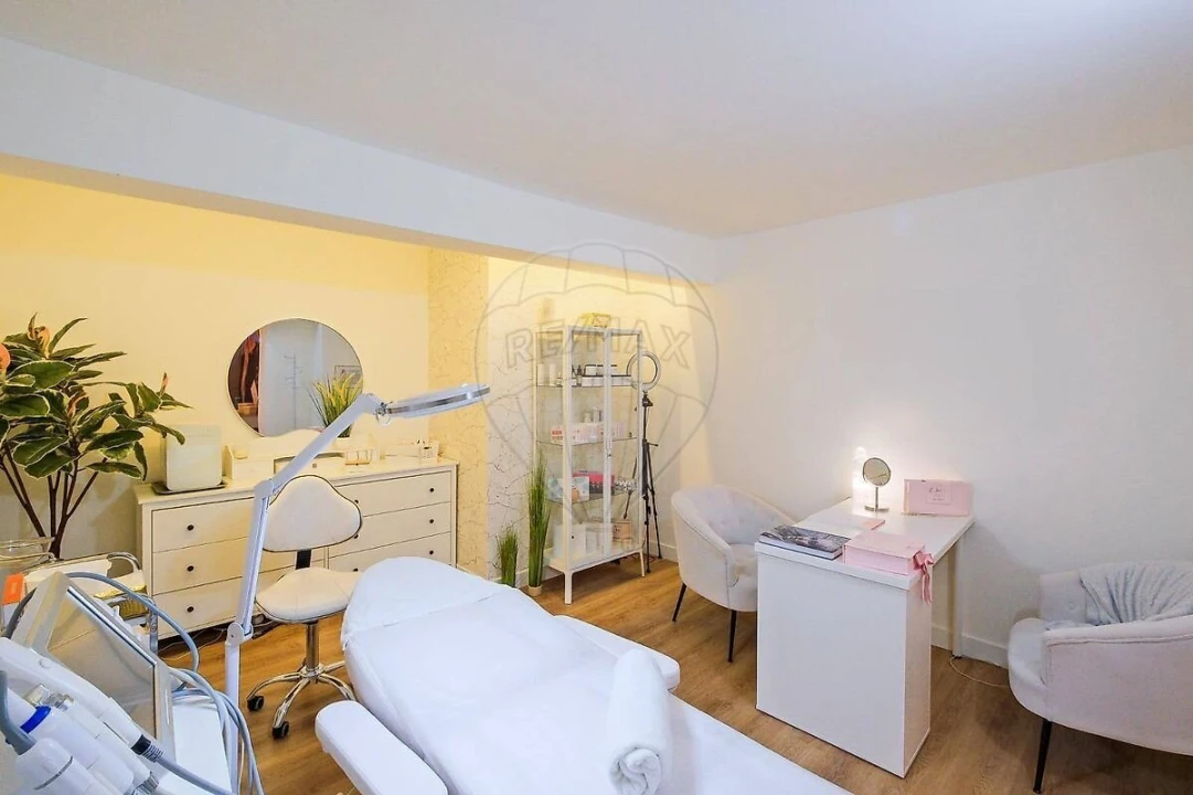 Loja para Arrendamento em Areeiro Foto 23