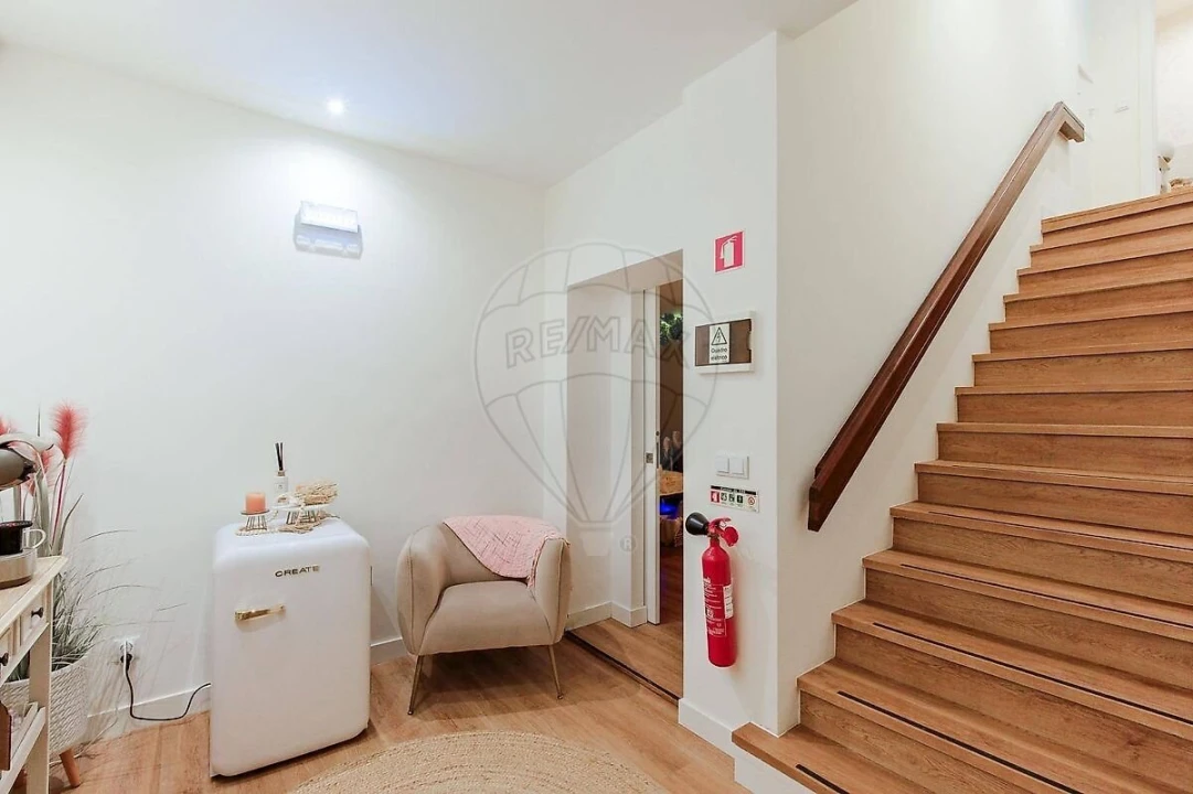 Loja para Arrendamento em Areeiro Foto 11