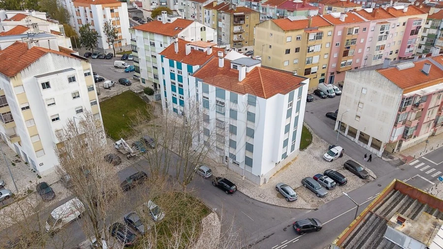 Apartamento T2 para Venda em Cacém e São Marcos Foto 26