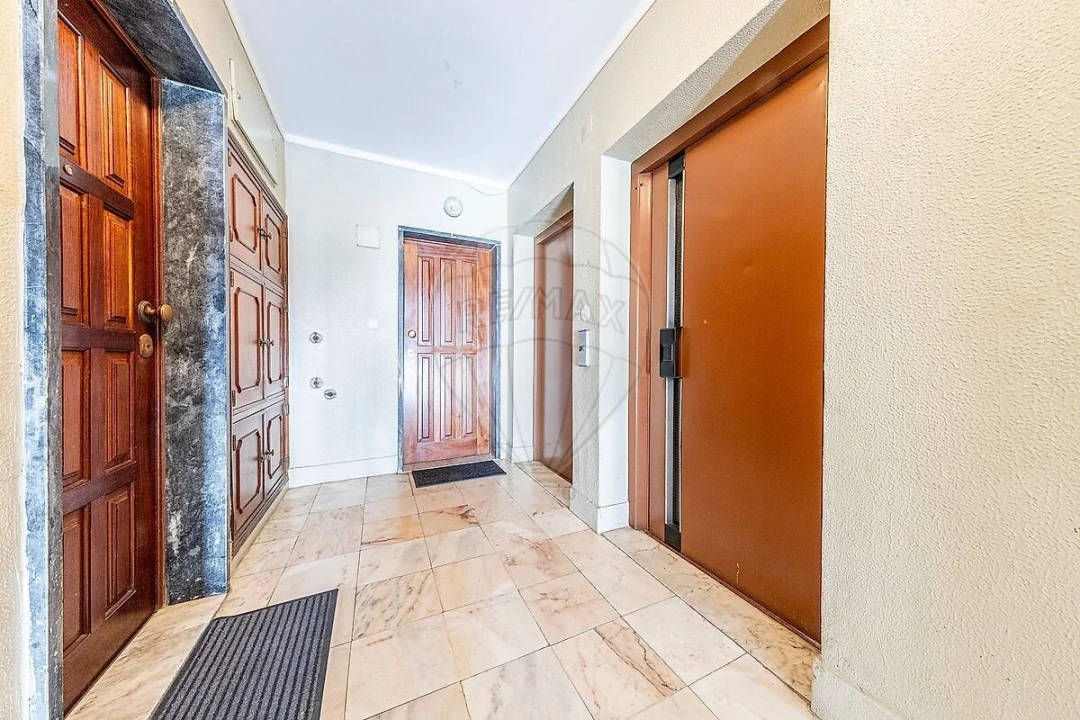 Apartamento T3 para Venda em Alcabideche Foto 25