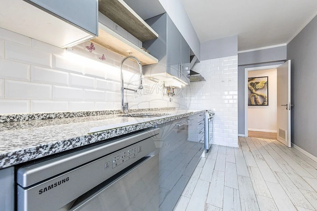 Apartamento T3 para Venda em Alcabideche Foto 8