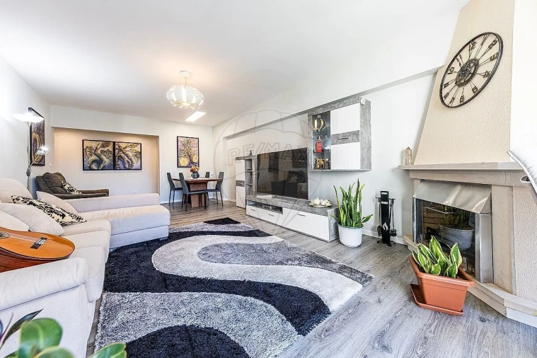 Apartamento T3 para Venda em Alcabideche Foto 4