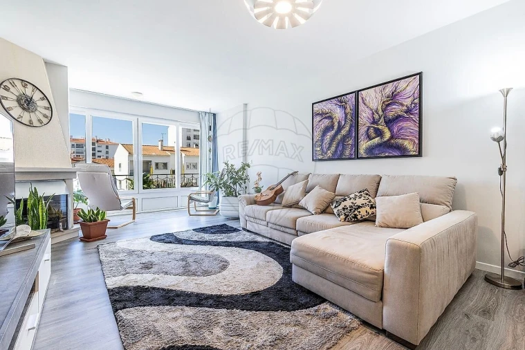 Apartamento T3 para Venda em Alcabideche Foto 2