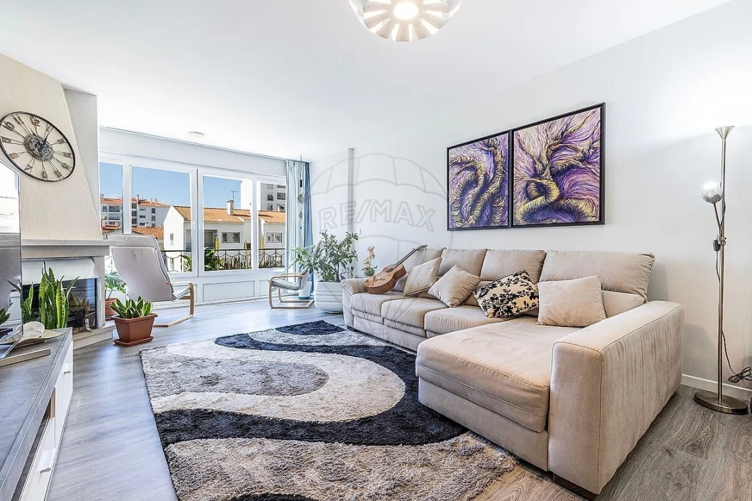 Apartamento T3 para Venda em Alcabideche Foto 2