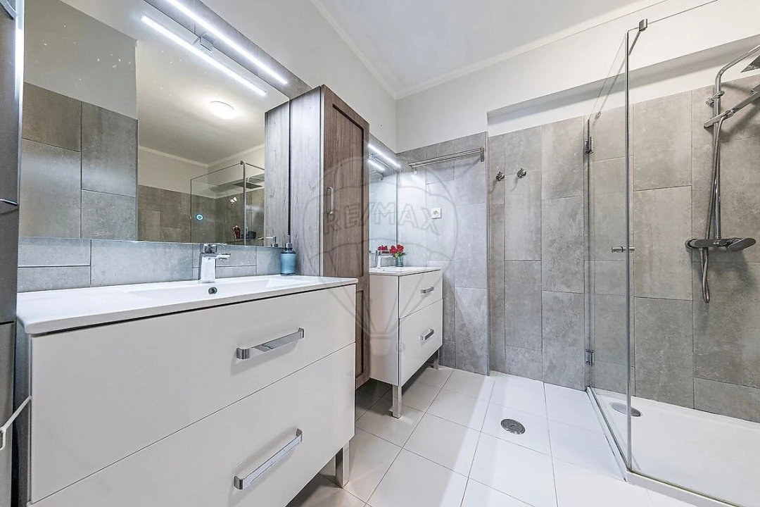 Apartamento T3 para Venda em Alcabideche Foto 15