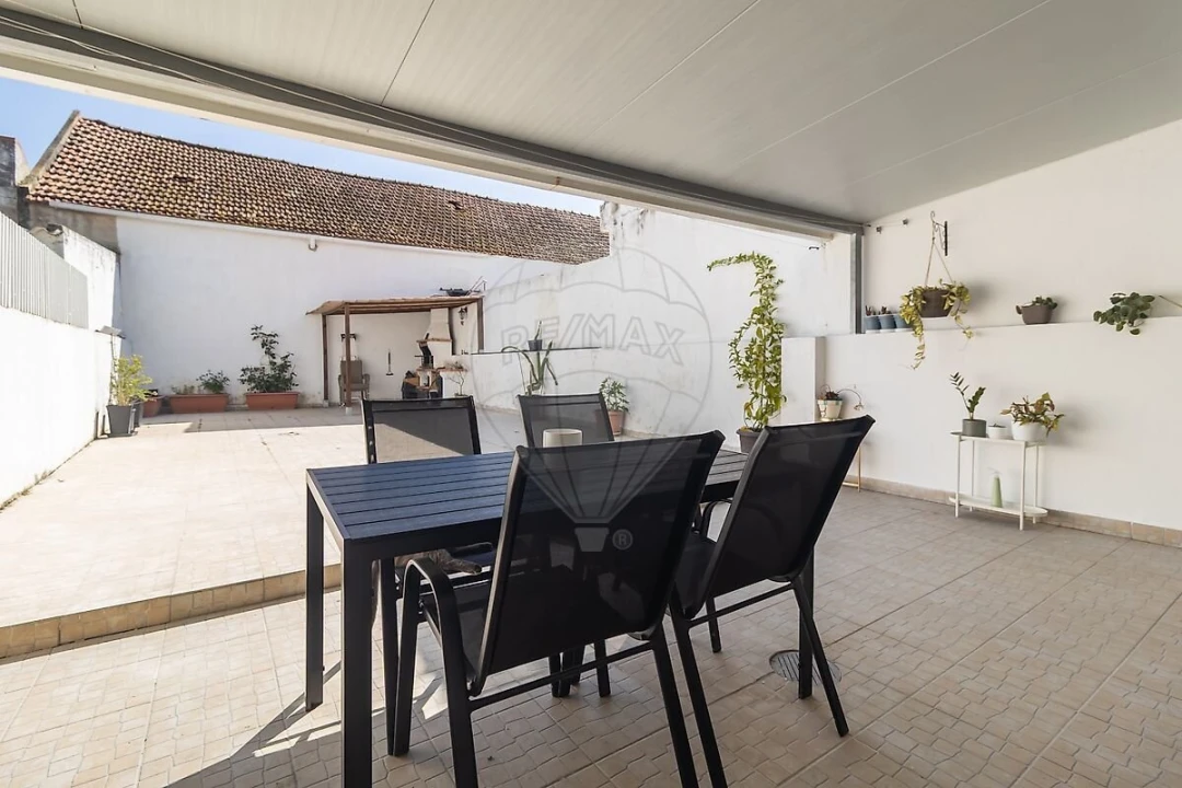 Apartamento T2 para Venda em Baixa da Banheira e Vale da Amoreira Foto 2