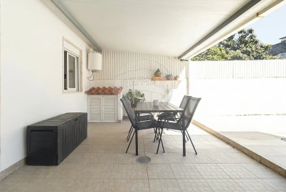 Apartamento T2 para Venda em Baixa da Banheira e Vale da Amoreira