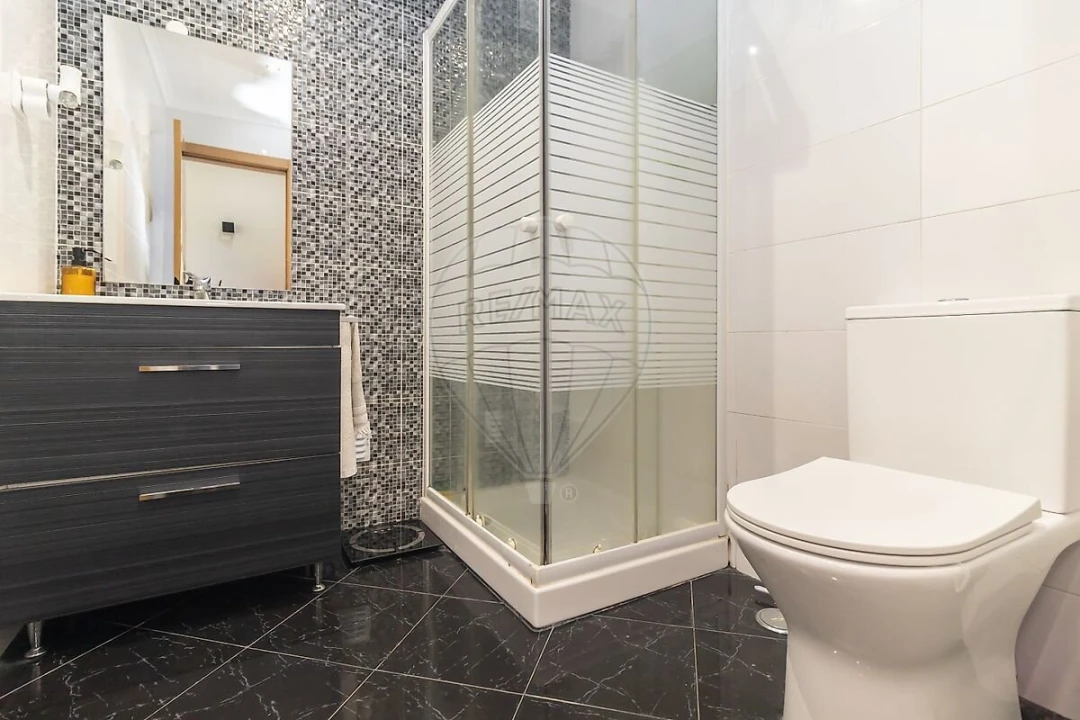 Apartamento T2 para Venda em Baixa da Banheira e Vale da Amoreira Foto 8