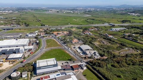 Terreno para Venda em Algueirão-Mem Martins