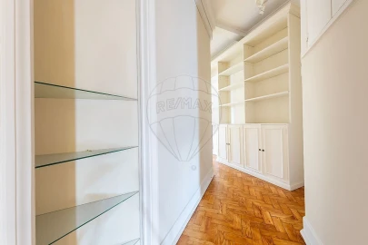 Apartamento T4 para Venda em Avenidas Novas