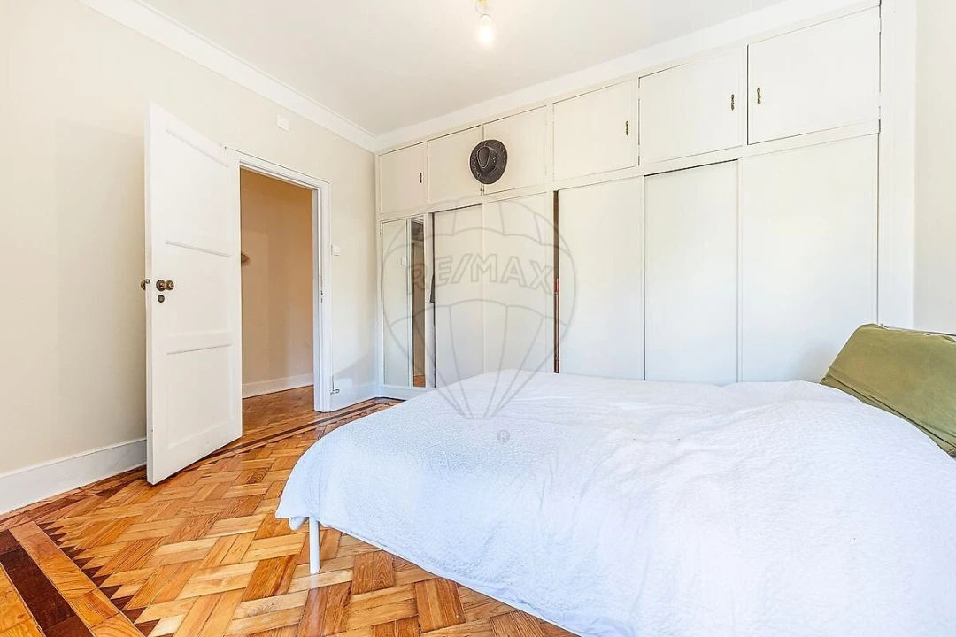 Apartamento T4 para Venda em Avenidas Novas Foto 14