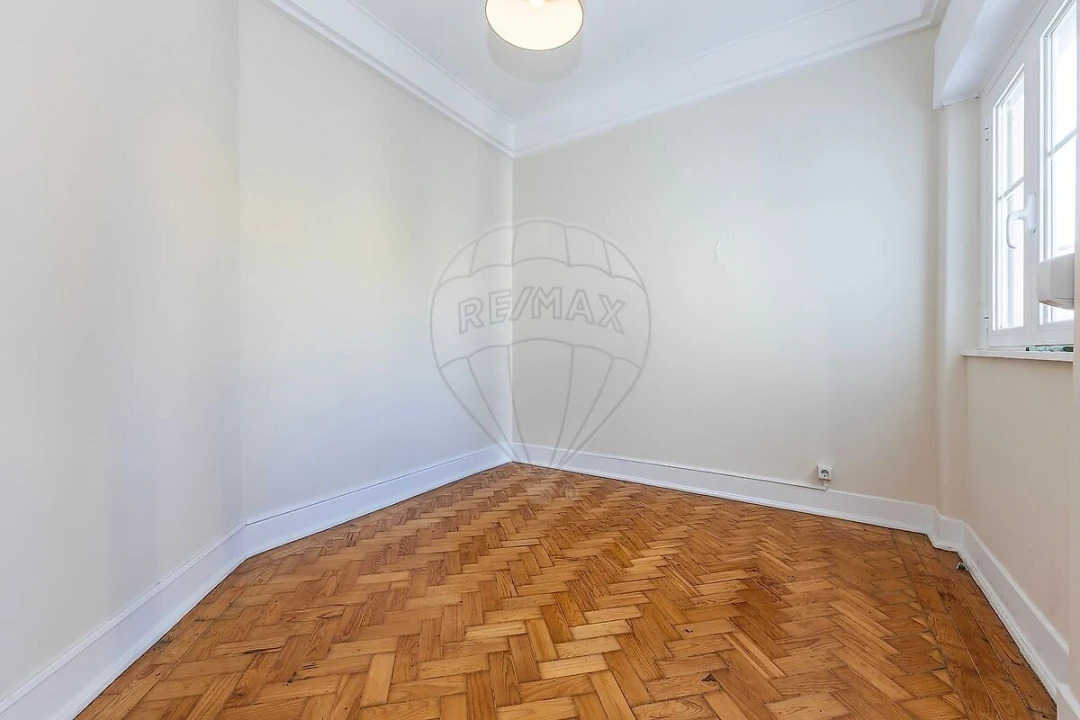 Apartamento T4 para Venda em Avenidas Novas Foto 15