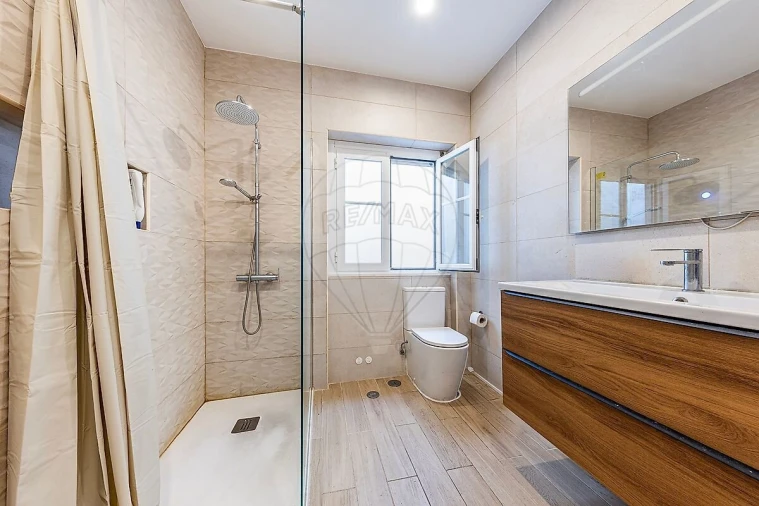 Apartamento T4 para Venda em Avenidas Novas Foto 8