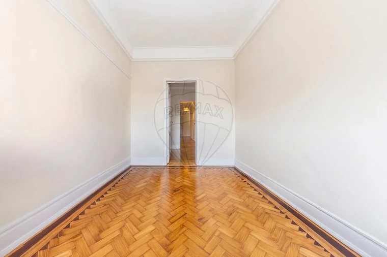 Apartamento T4 para Venda em Avenidas Novas Foto 6