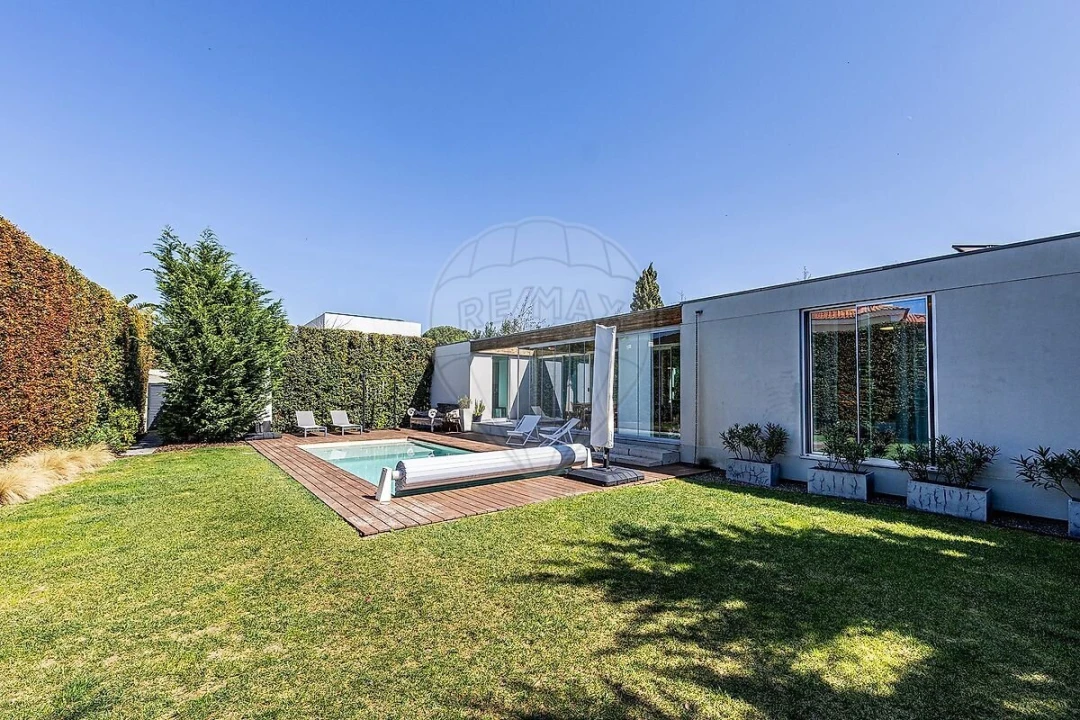 Moradia T5 para Venda em Santa Maria e São Miguel, São Martinho, São Pedro Penaferrim Foto 11