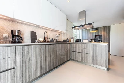 Moradia T5 para Venda em Santa Maria e São Miguel, São Martinho, São Pedro Penaferrim