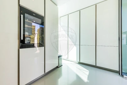 Moradia T5 para Venda em Santa Maria e São Miguel, São Martinho, São Pedro Penaferrim