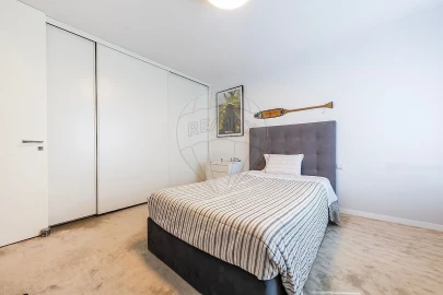 Moradia T5 para Venda em Santa Maria e São Miguel, São Martinho, São Pedro Penaferrim