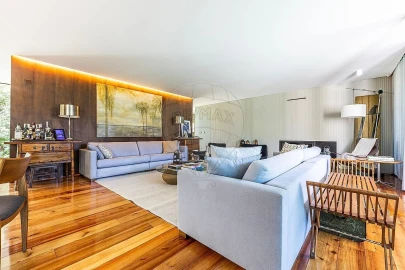 Moradia T5 para Venda em Santa Maria e São Miguel, São Martinho, São Pedro Penaferrim