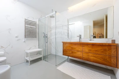 Moradia T5 para Venda em Santa Maria e São Miguel, São Martinho, São Pedro Penaferrim