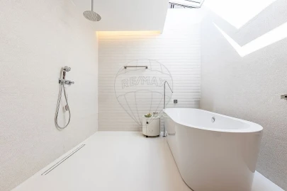 Moradia T5 para Venda em Santa Maria e São Miguel, São Martinho, São Pedro Penaferrim