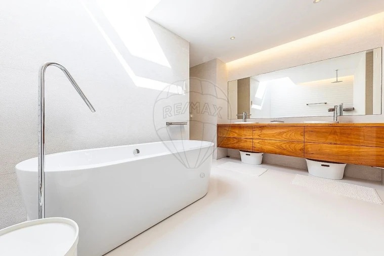 Moradia T5 para Venda em Santa Maria e São Miguel, São Martinho, São Pedro Penaferrim Foto 48