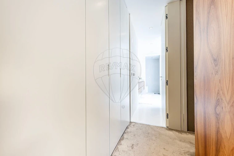 Moradia T5 para Venda em Santa Maria e São Miguel, São Martinho, São Pedro Penaferrim Foto 46