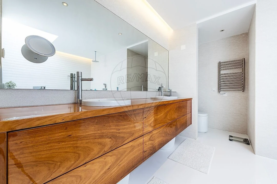 Moradia T5 para Venda em Santa Maria e São Miguel, São Martinho, São Pedro Penaferrim Foto 47