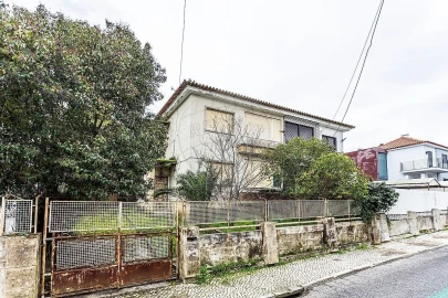 Moradia T4 para Venda em Alvalade