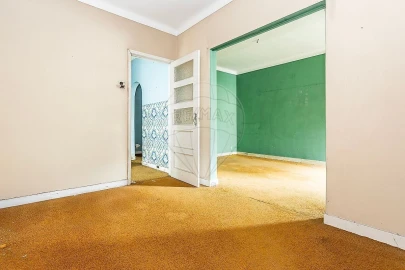 Moradia T4 para Venda em Alvalade