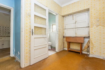 Moradia T4 para Venda em Alvalade