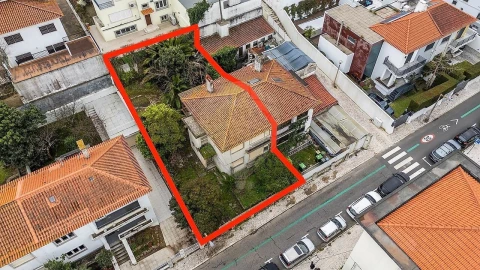 Moradia T4 para Venda em Alvalade