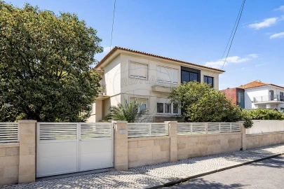 Moradia T4 para Venda em Alvalade