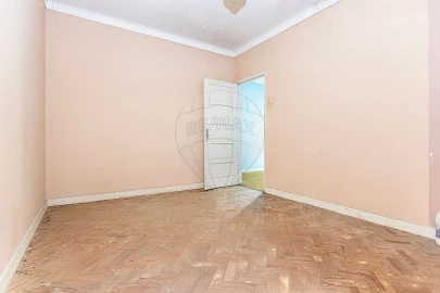 Moradia T4 para Venda em Alvalade