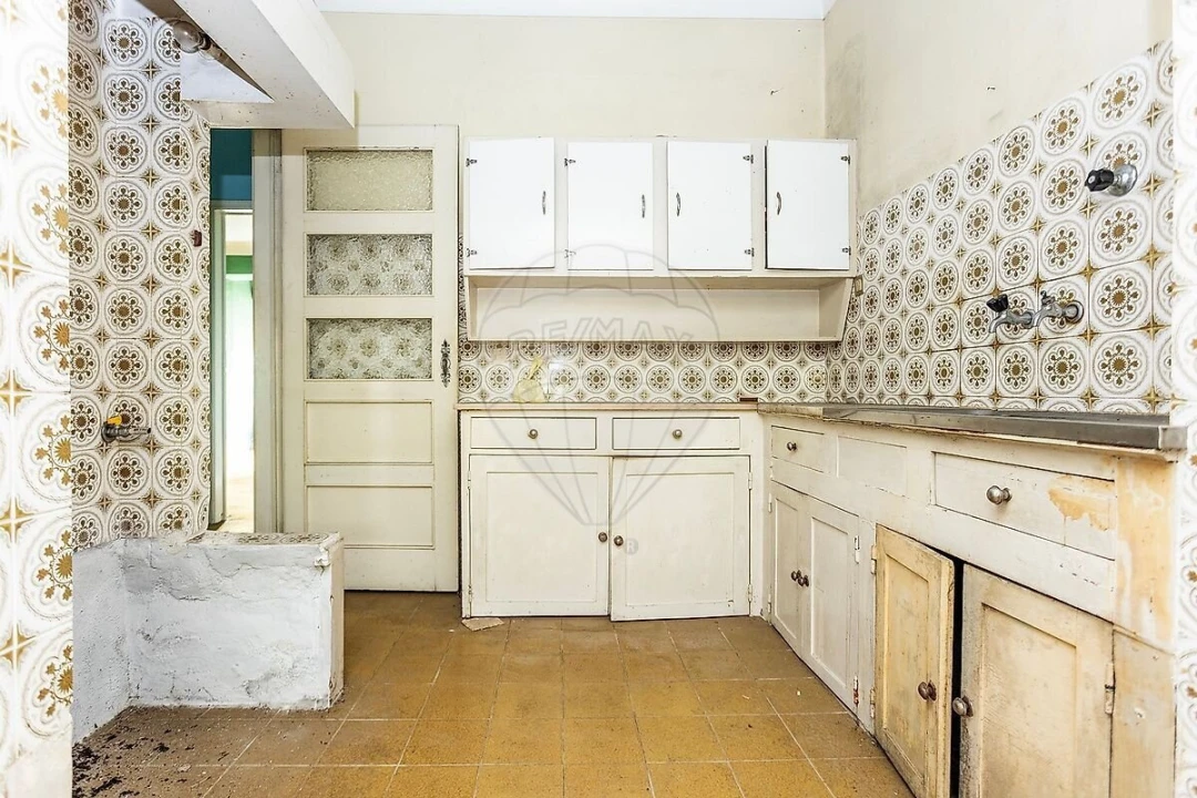 Moradia T4 para Venda em Alvalade Foto 7