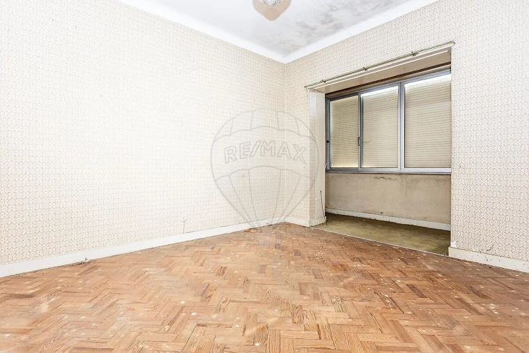 Moradia T4 para Venda em Alvalade Foto 16