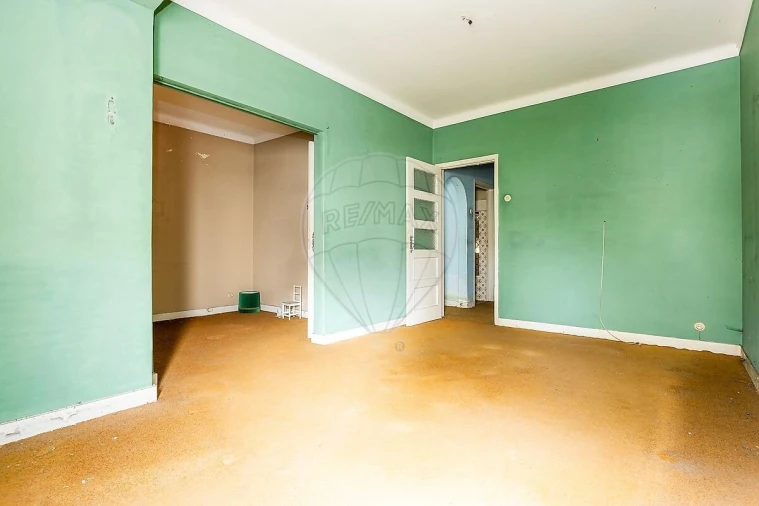 Moradia T4 para Venda em Alvalade Foto 5