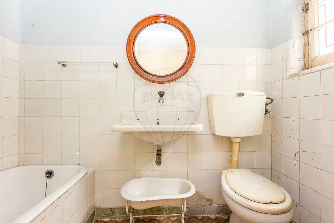 Moradia T4 para Venda em Alvalade Foto 10