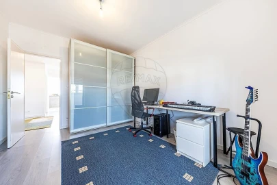 Apartamento T2 para Venda em Oeiras e São Julião da Barra, Paço de Arcos e Caxias