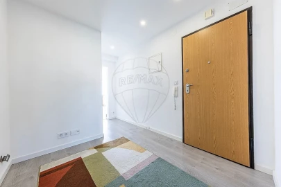 Apartamento T2 para Venda em Oeiras e São Julião da Barra, Paço de Arcos e Caxias