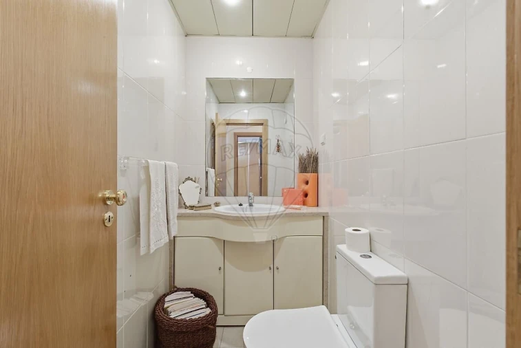 Apartamento T2 para Venda em Olivais Foto 9