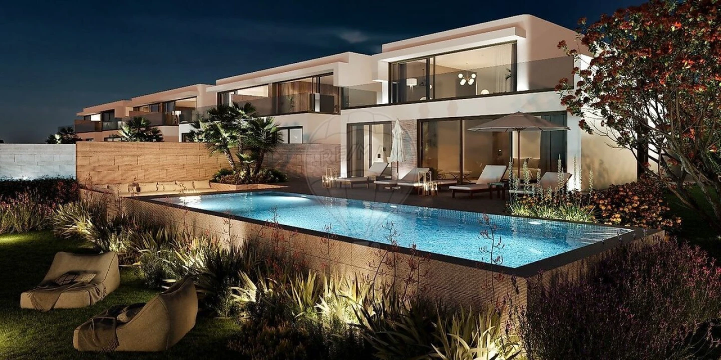 Moradia T4 para Venda em Lourinhã e Atalaia Foto 1