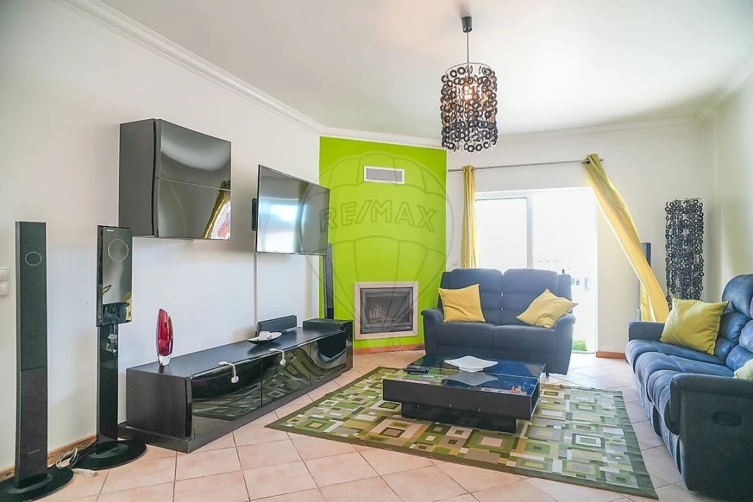 Moradia T2 para Venda em Quinta do Conde Foto 4