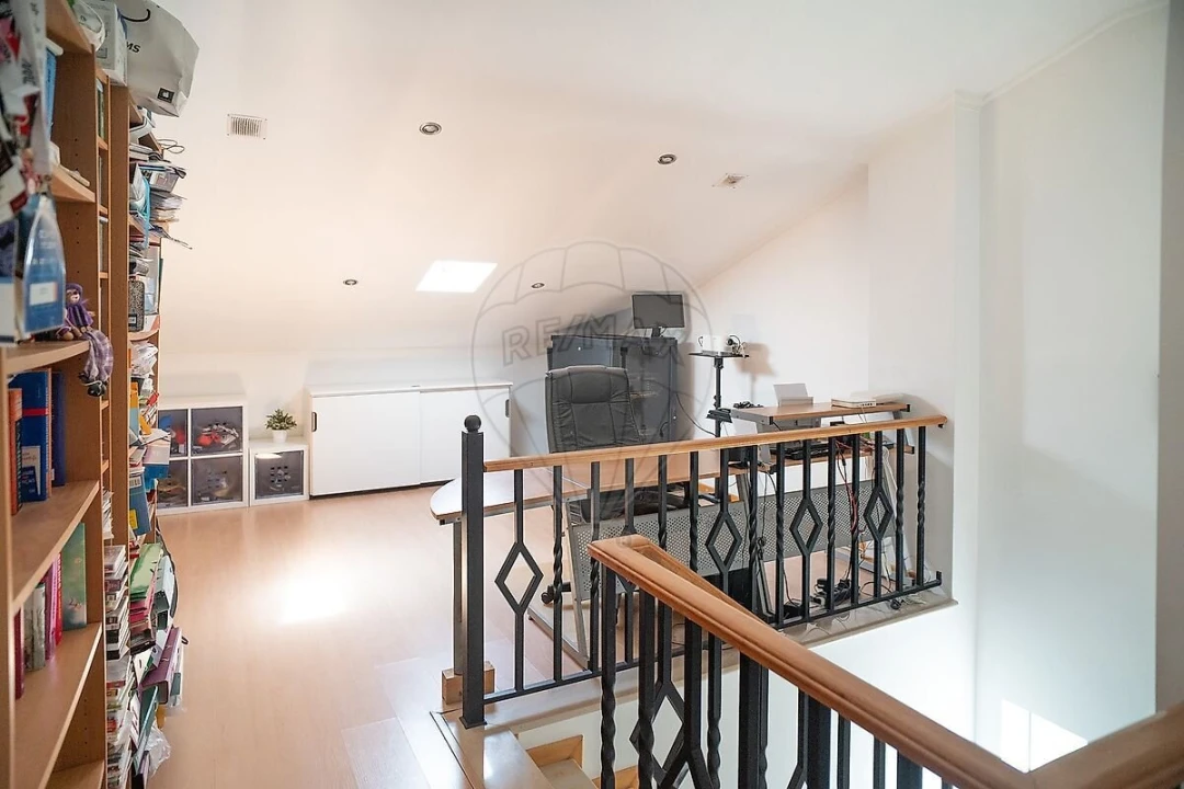 Moradia T2 para Venda em Quinta do Conde Foto 30