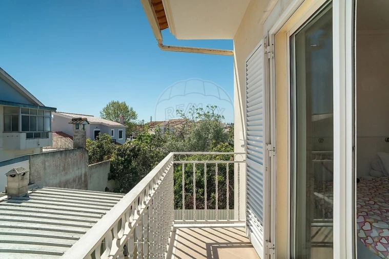 Moradia T2 para Venda em Quinta do Conde Foto 23
