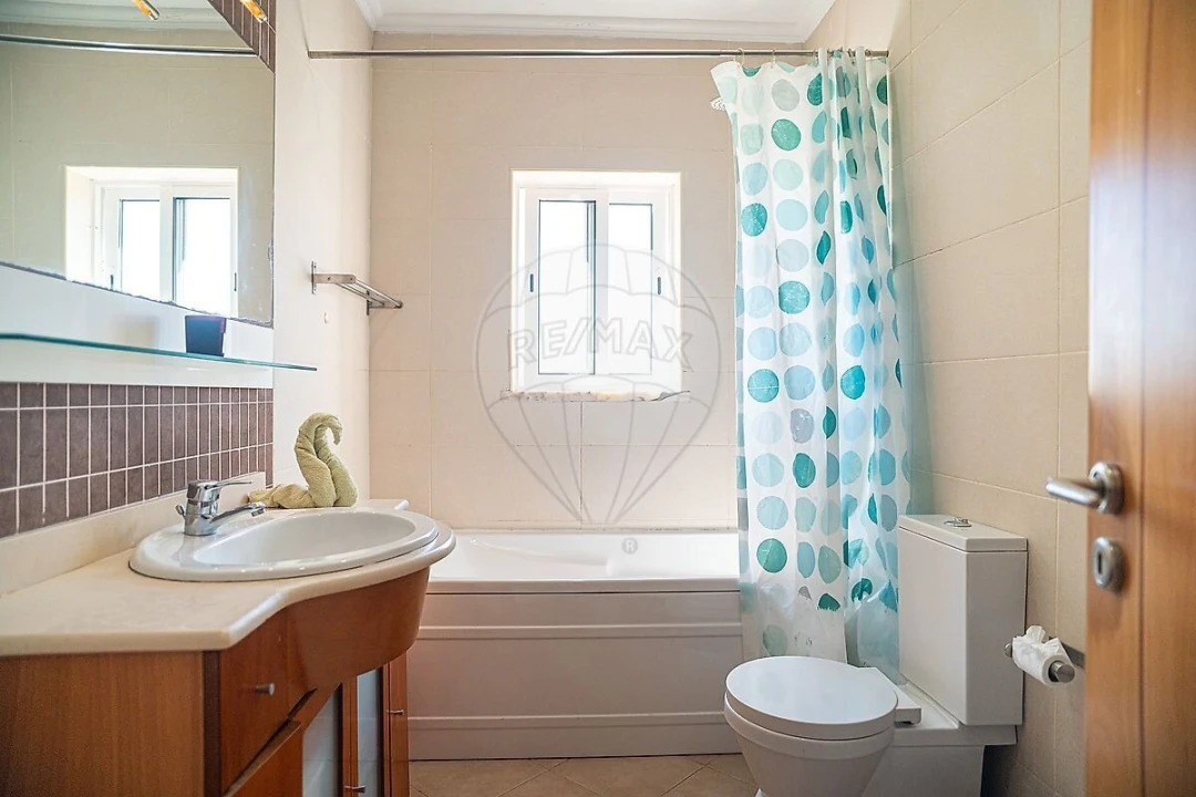 Moradia T2 para Venda em Quinta do Conde Foto 19