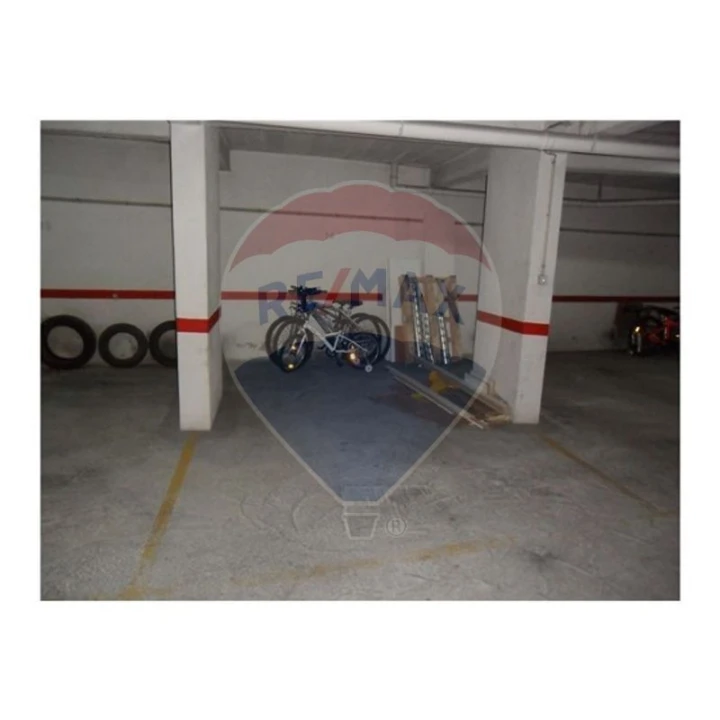 Garagem para Venda em Cacém e São Marcos Foto 2