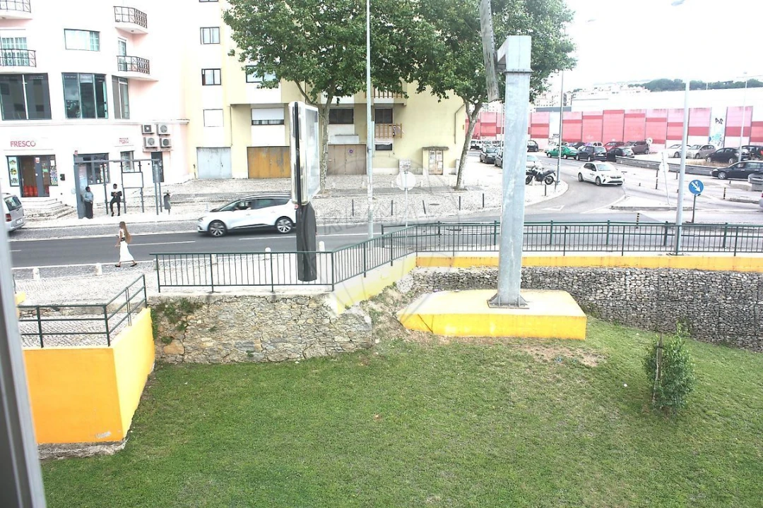 Apartamento T2 para Venda em Cacém e São Marcos Foto 17