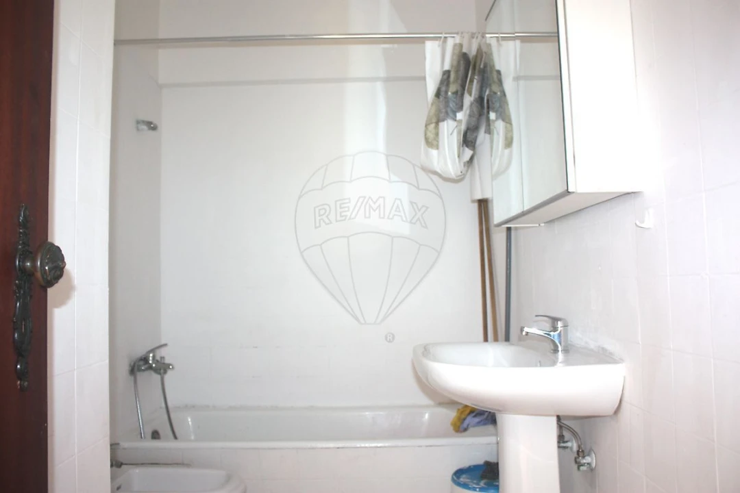 Apartamento T2 para Venda em Cacém e São Marcos Foto 13