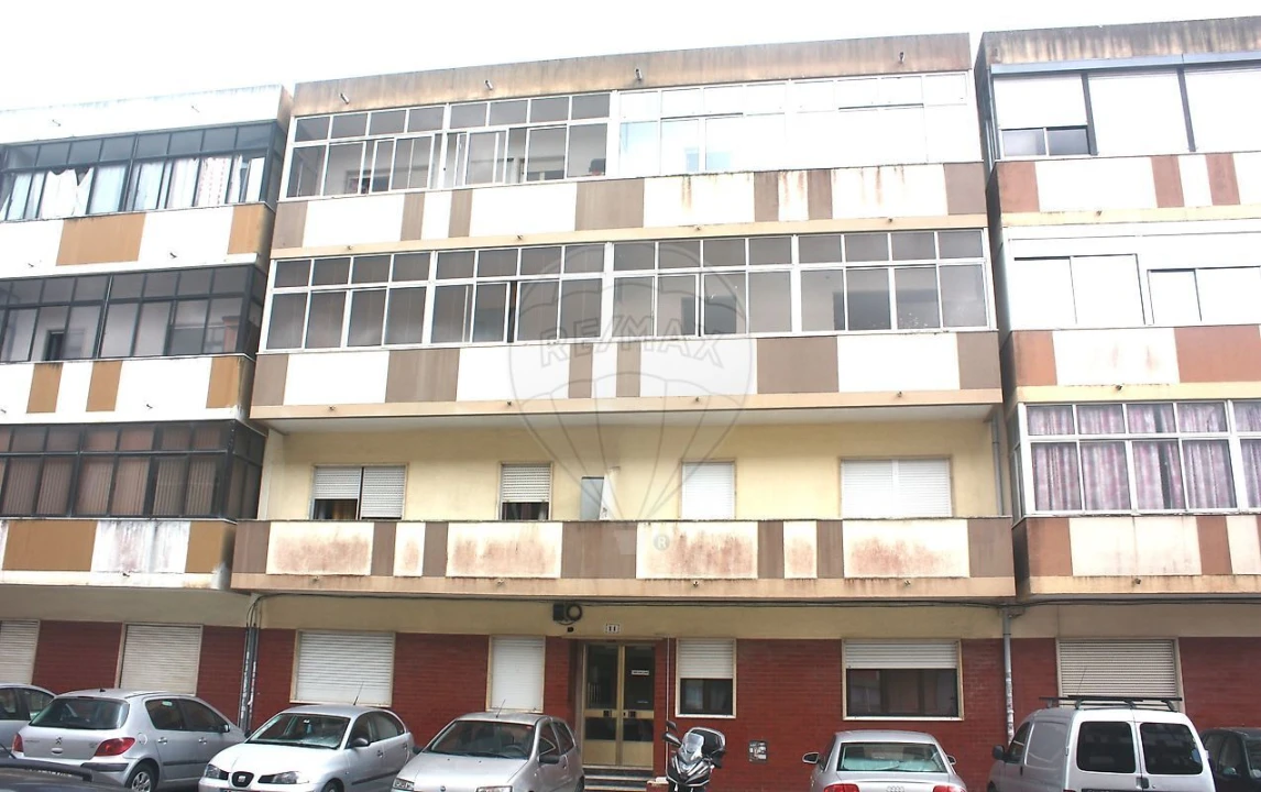 Apartamento T2 para Venda em Cacém e São Marcos Foto 1